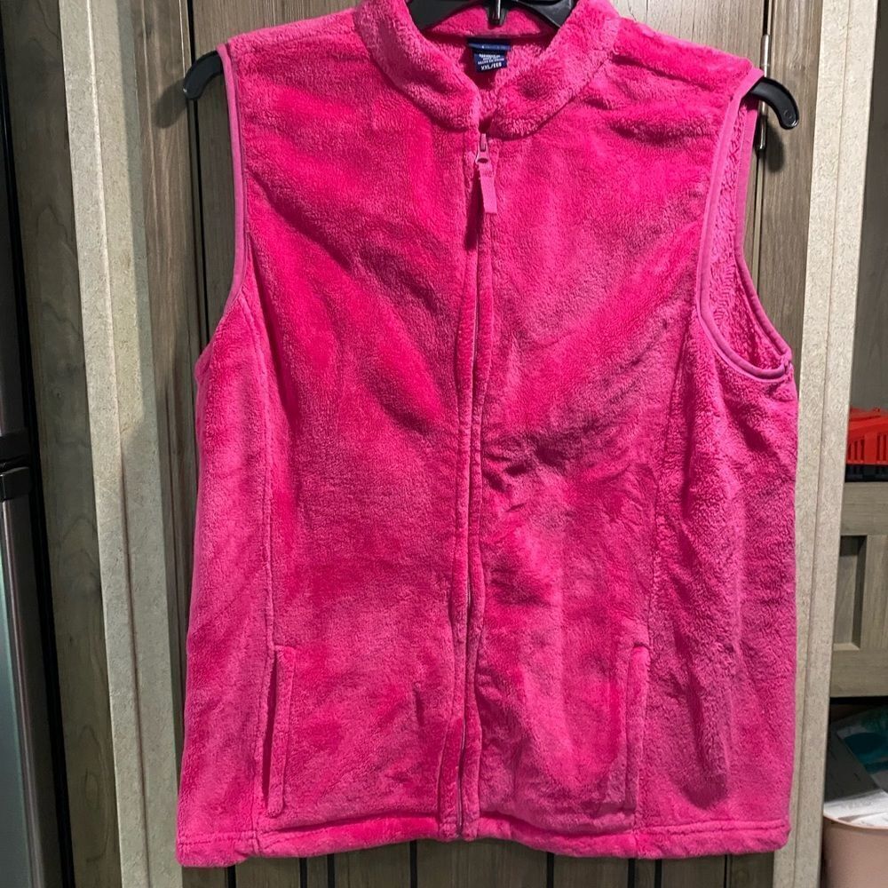 Basic Editions Women's XXL Pink Plush Zipper Vest